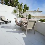 Albufeira, Blue Wave Retreat 65 Apartman *